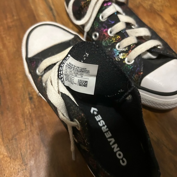 Converse All Stars Multicolored Sparkly Butterfly Printed Youth Size 12 Shoes - Picture 7 of 7